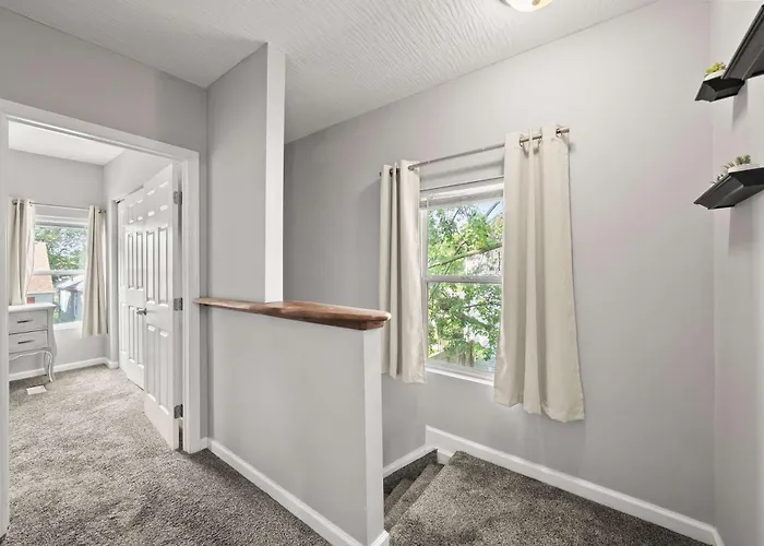 The Southern Nook - For 8 *